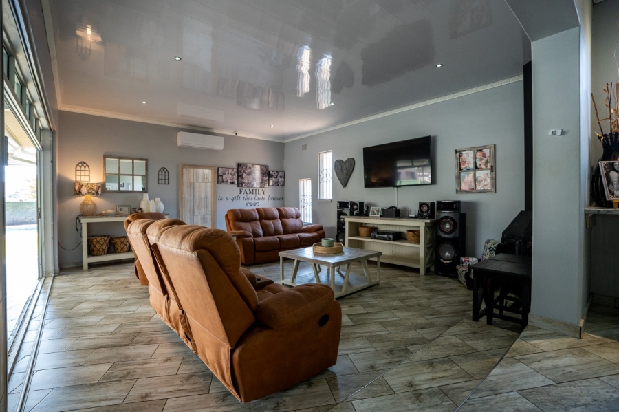 3 Bedroom Property for Sale in La Hoff North West